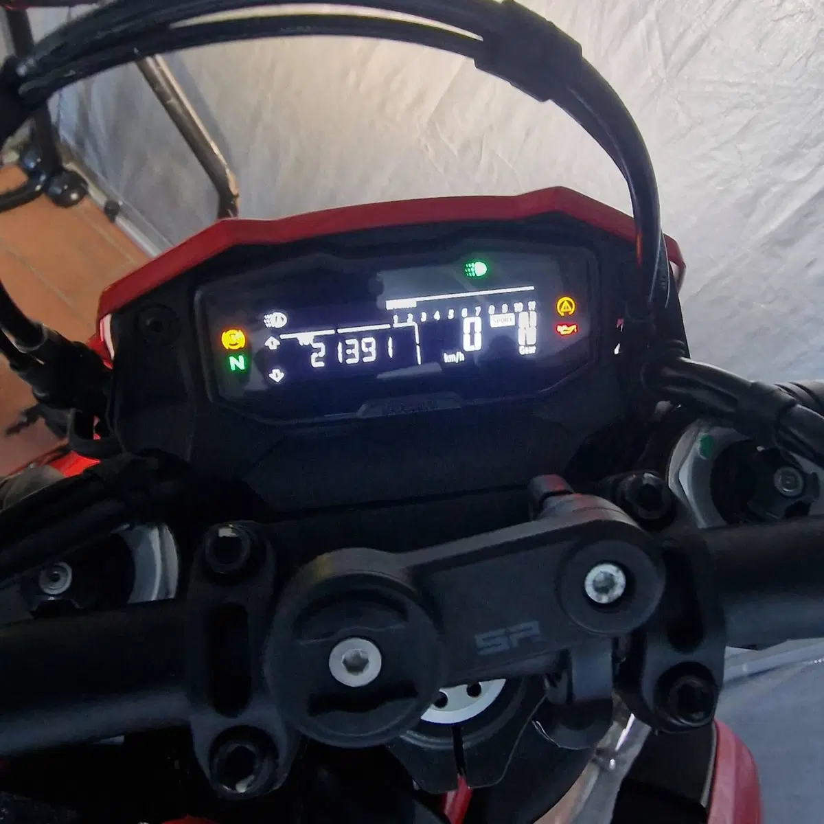 Ducati Hypermotard 698 Mono (2024 - 26) (8)