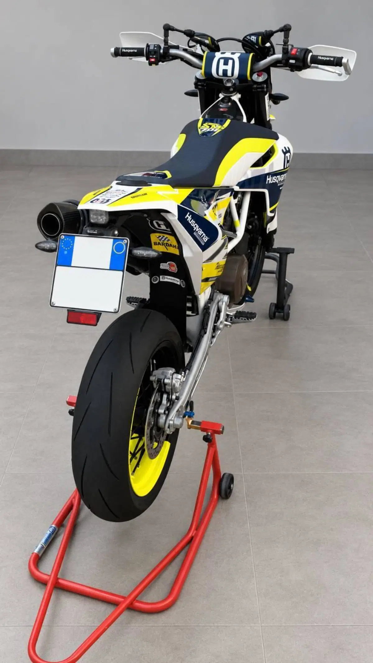 Husqvarna 701 Supermoto (2017 - 19) (2)