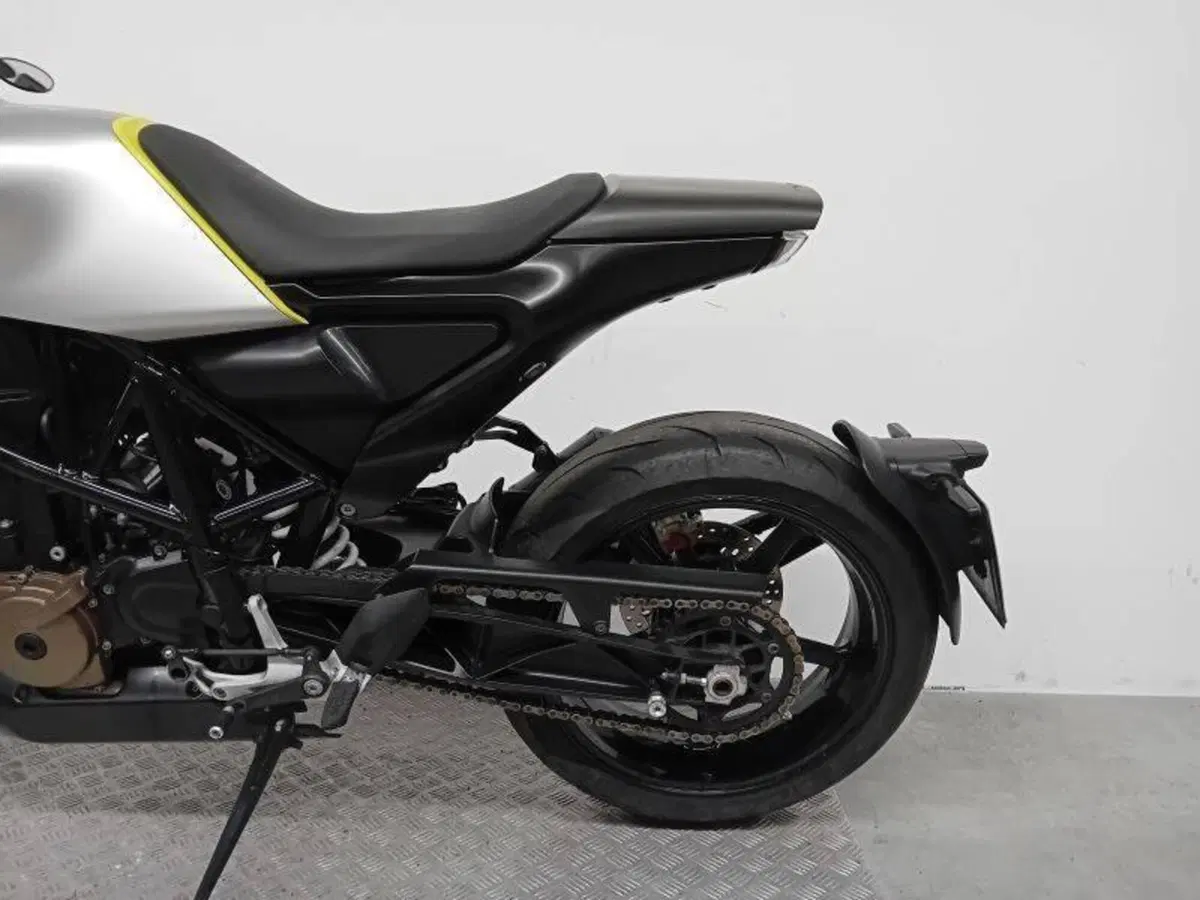 Husqvarna Vitpilen 701 (2018 - 19) (5)