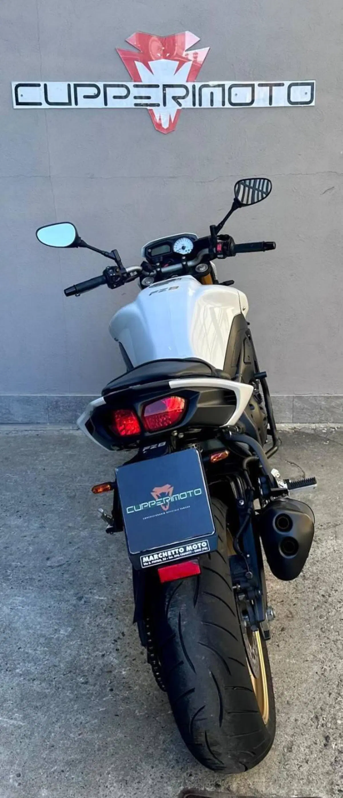Yamaha FZ8 (2010 - 12) (2)