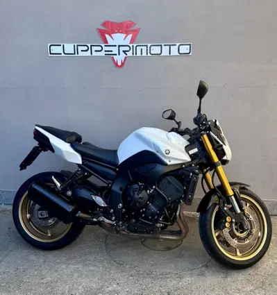 Yamaha FZ8 (2010 - 12) usata
