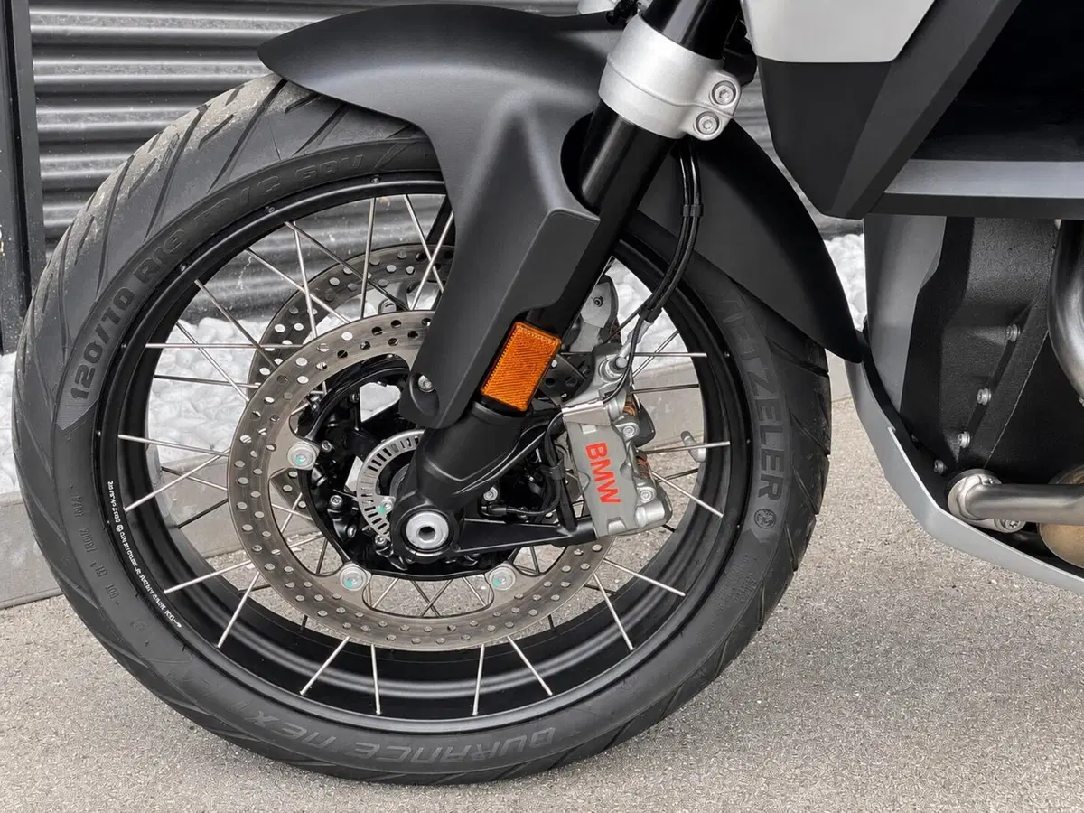 Bmw R 1300 GS Adventure Trophy (2025 - 26) (8)