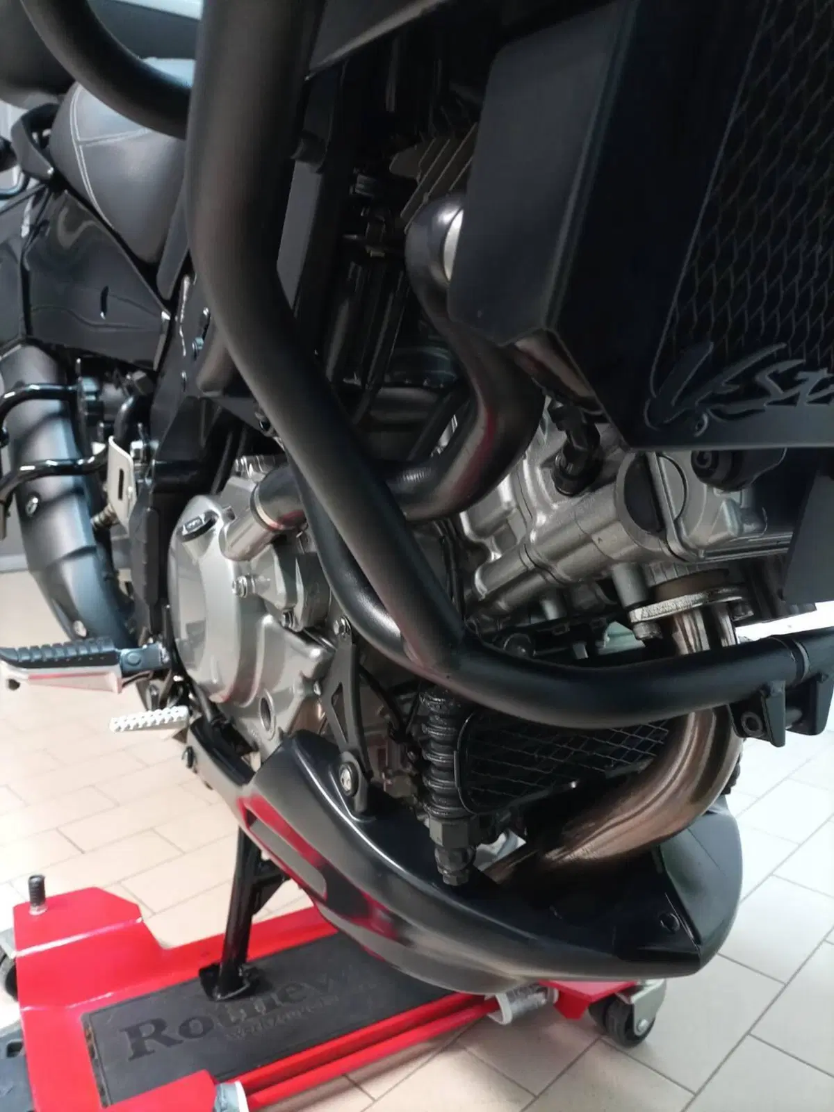 Suzuki V-Strom 650 Traveller ABS (2008 - 11) (13)