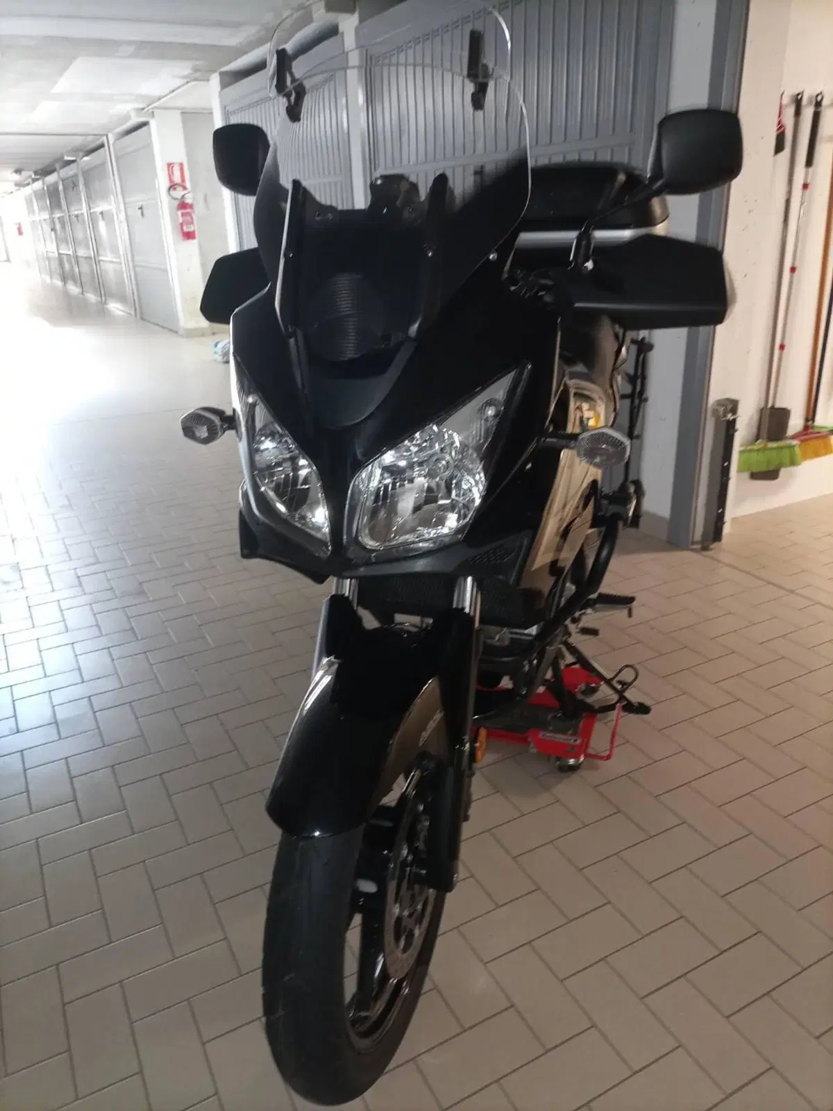 Suzuki V-Strom 650 Traveller ABS (2008 - 11) (6)