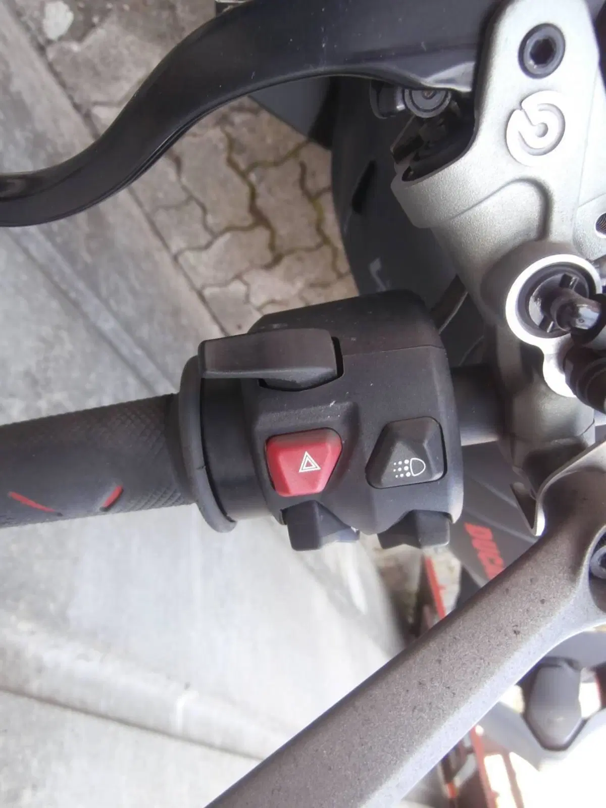 Ducati Streetfighter V4 S (2023 - 24) (12)