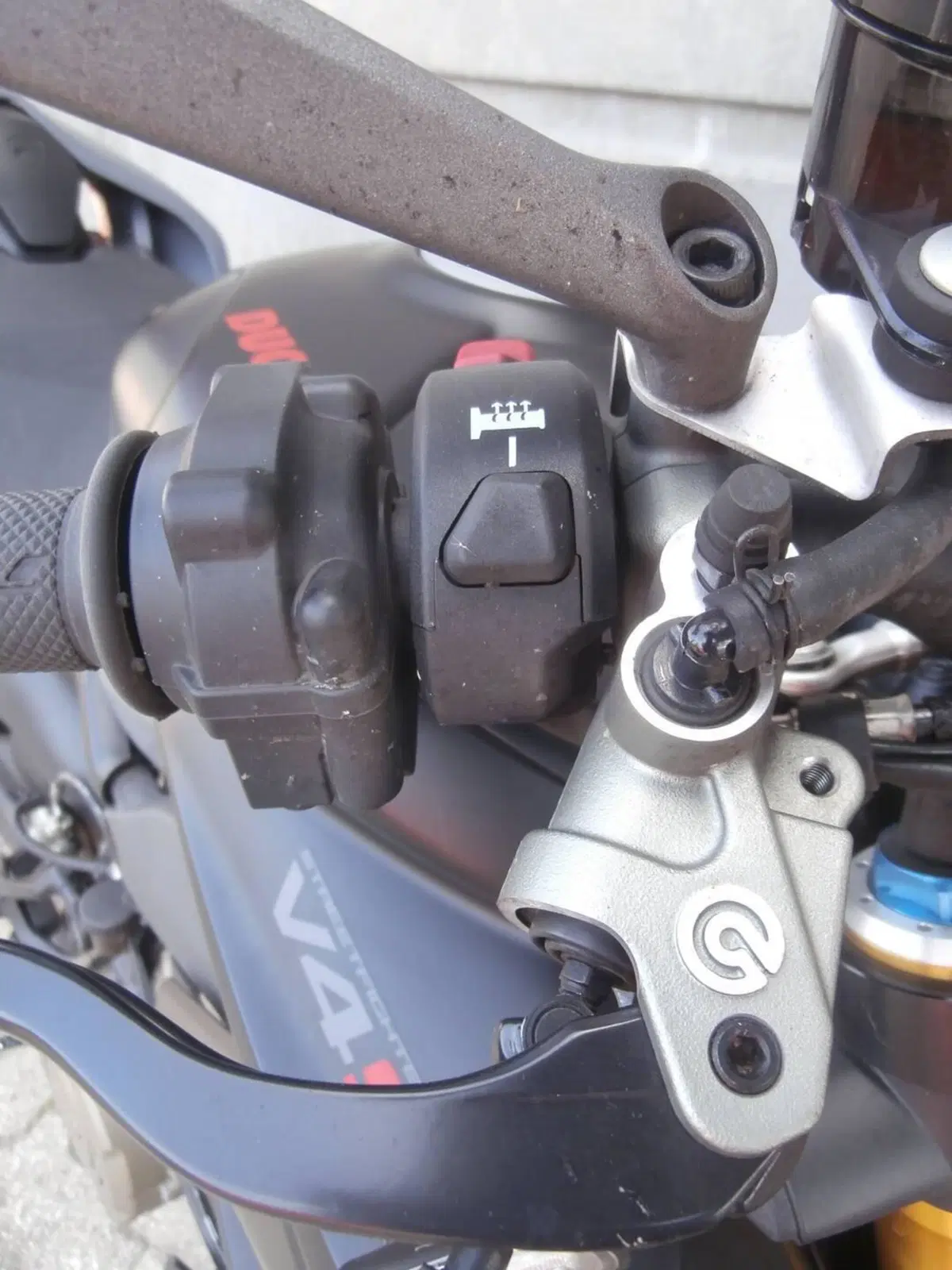 Ducati Streetfighter V4 S (2023 - 24) (11)