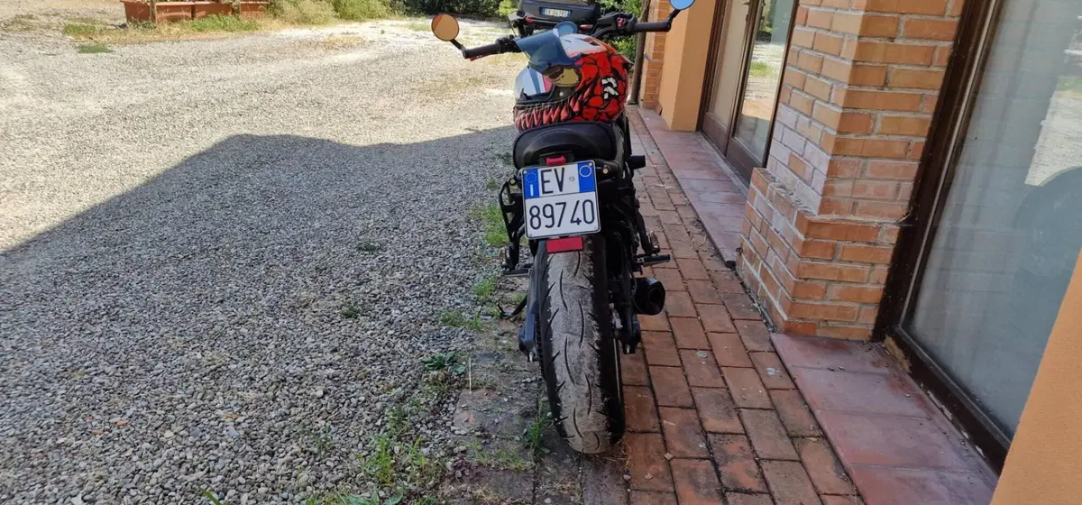 Yamaha XSR 700 (2021) (4)