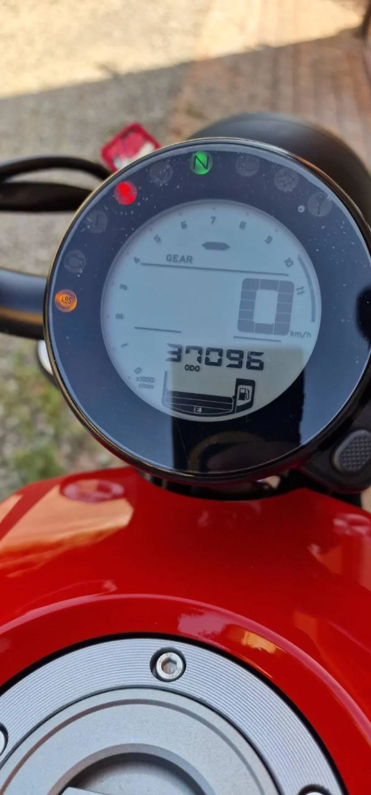 Yamaha XSR 700 (2021) (5)