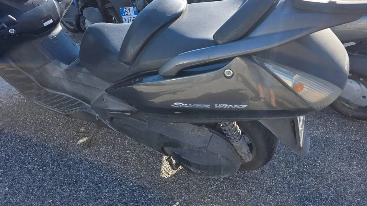 Honda Silver Wing 400 (2006 - 09) (5)