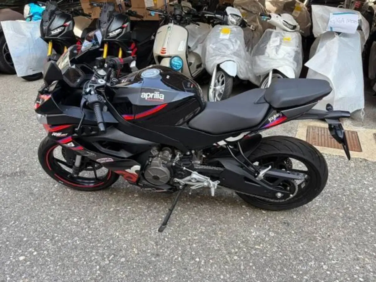 Aprilia RS 457 GP Replica (2026) (3)