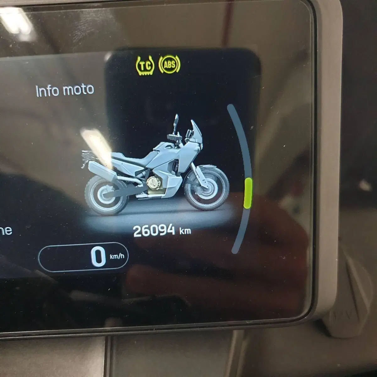 Husqvarna Norden 901 (2022 - 26) (4)