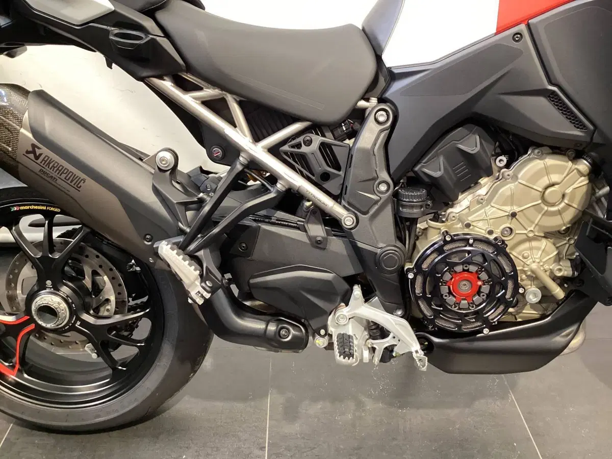 Ducati Multistrada V4 RS (2024 - 25) (6)