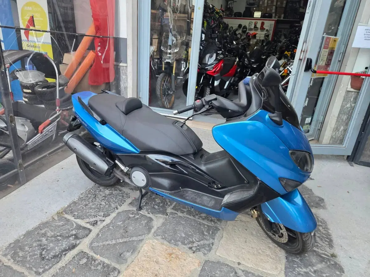 Yamaha T-Max 500 (2001 - 03) (7)