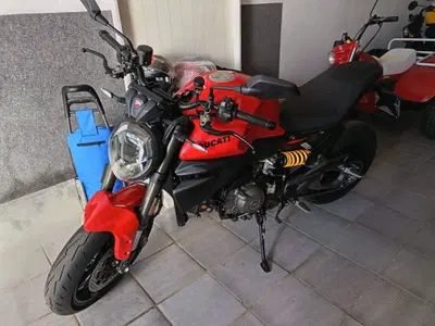 Ducati Monster 890 (2026) usata