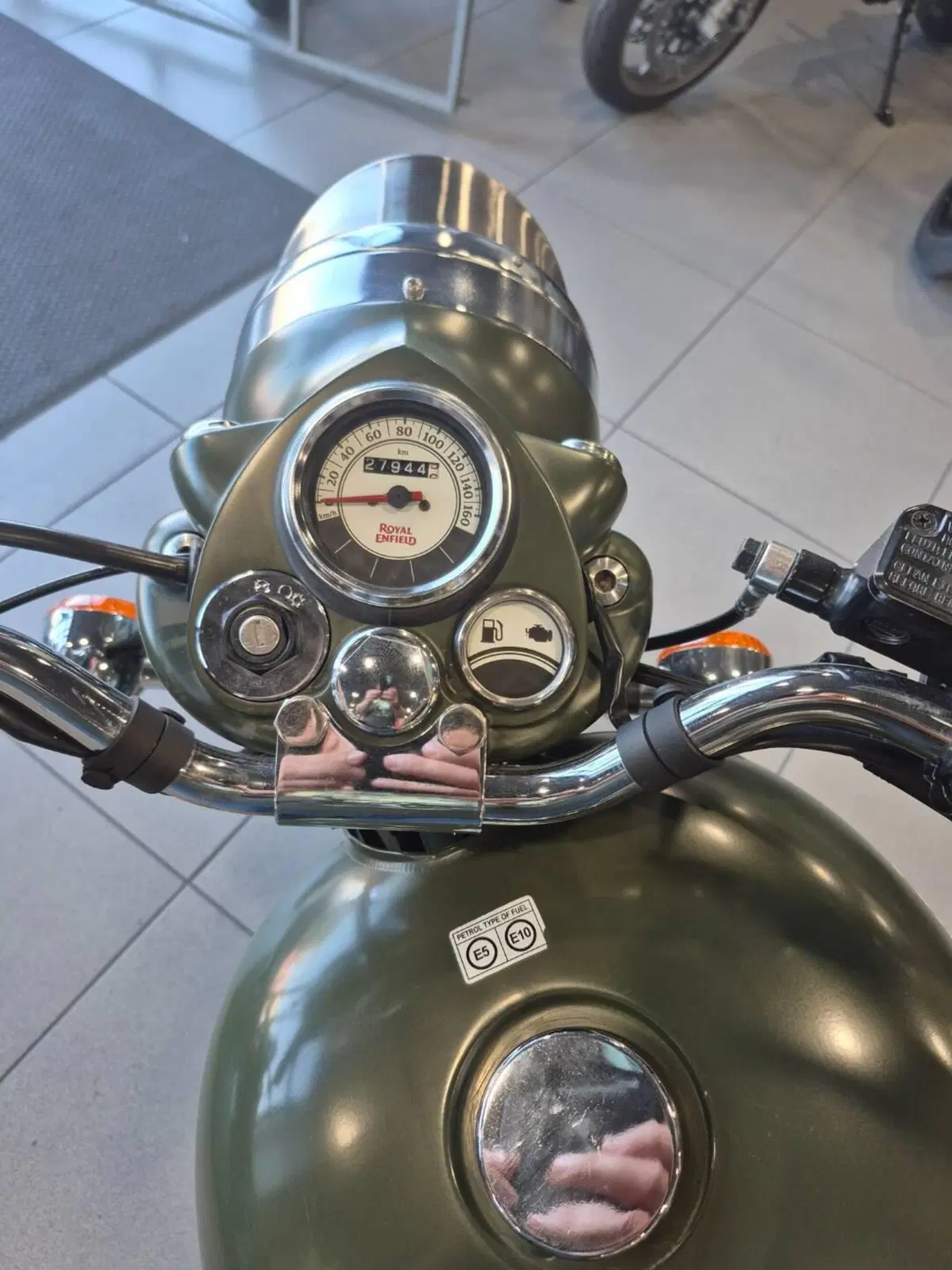 Royal Enfield Bullet 500 Classic EFI - Battle Green (2011 - 16) (5)