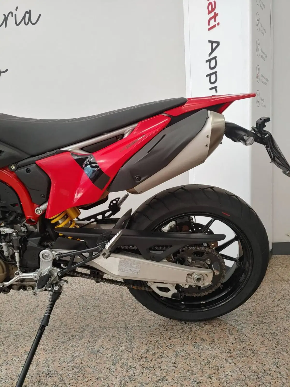 Ducati Hypermotard 698 Mono (2024 - 26) (8)