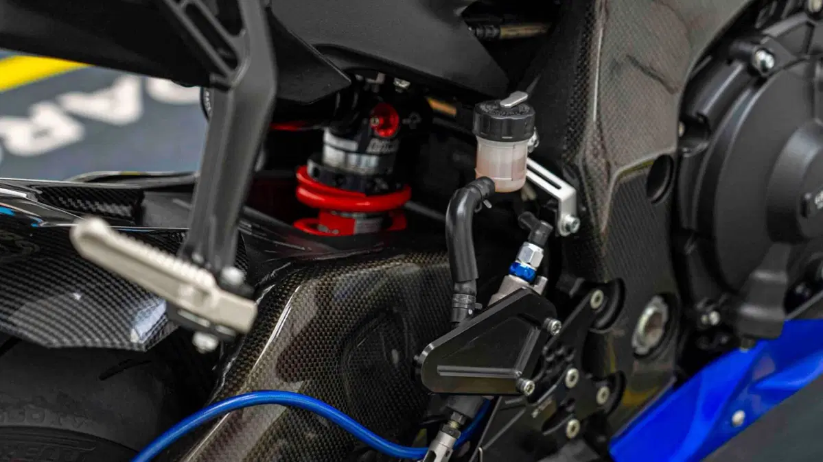 Yamaha YZF R1 (2017 - 19) (9)
