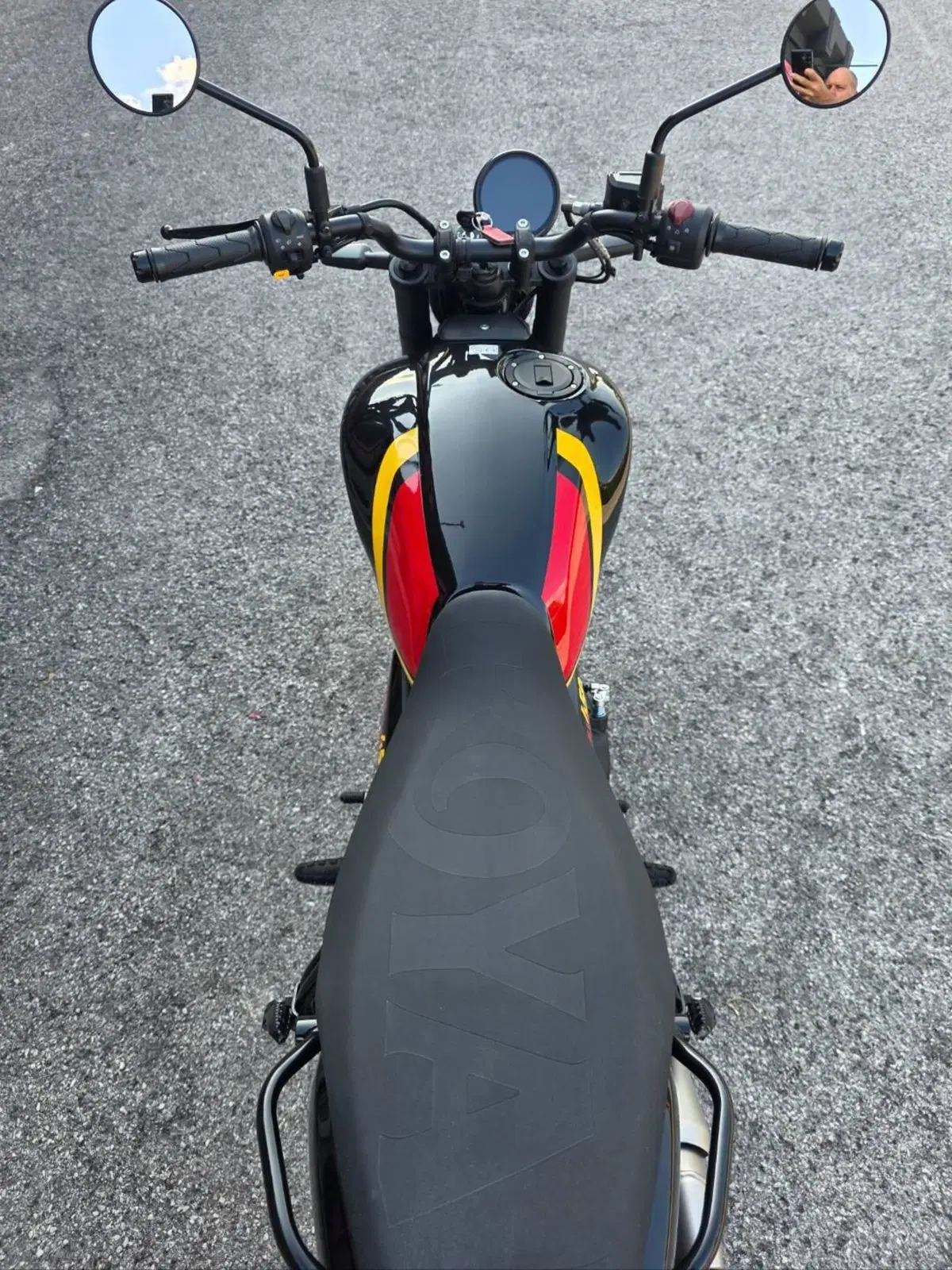 Royal Enfield Guerrilla 450 (2024 - 26) (4)