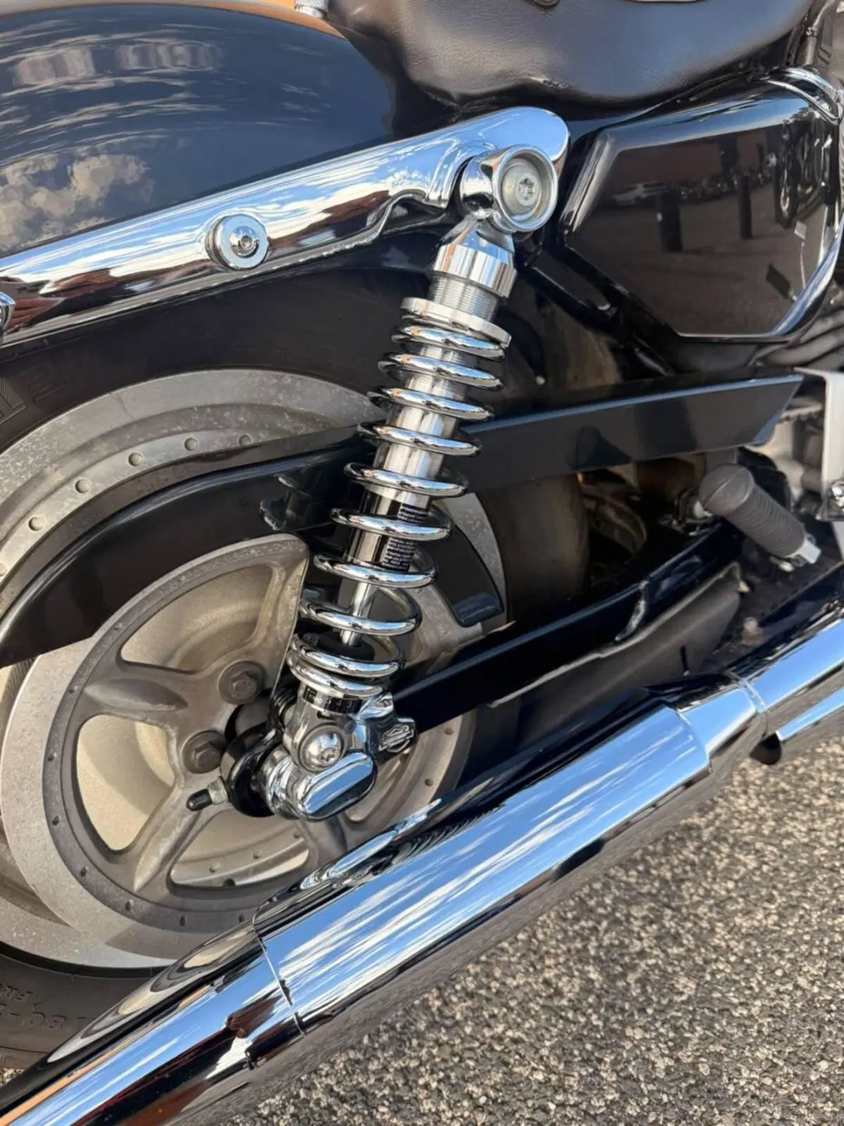 Harley-Davidson 883 Custom (2006 - 07) - XL 883C (6)