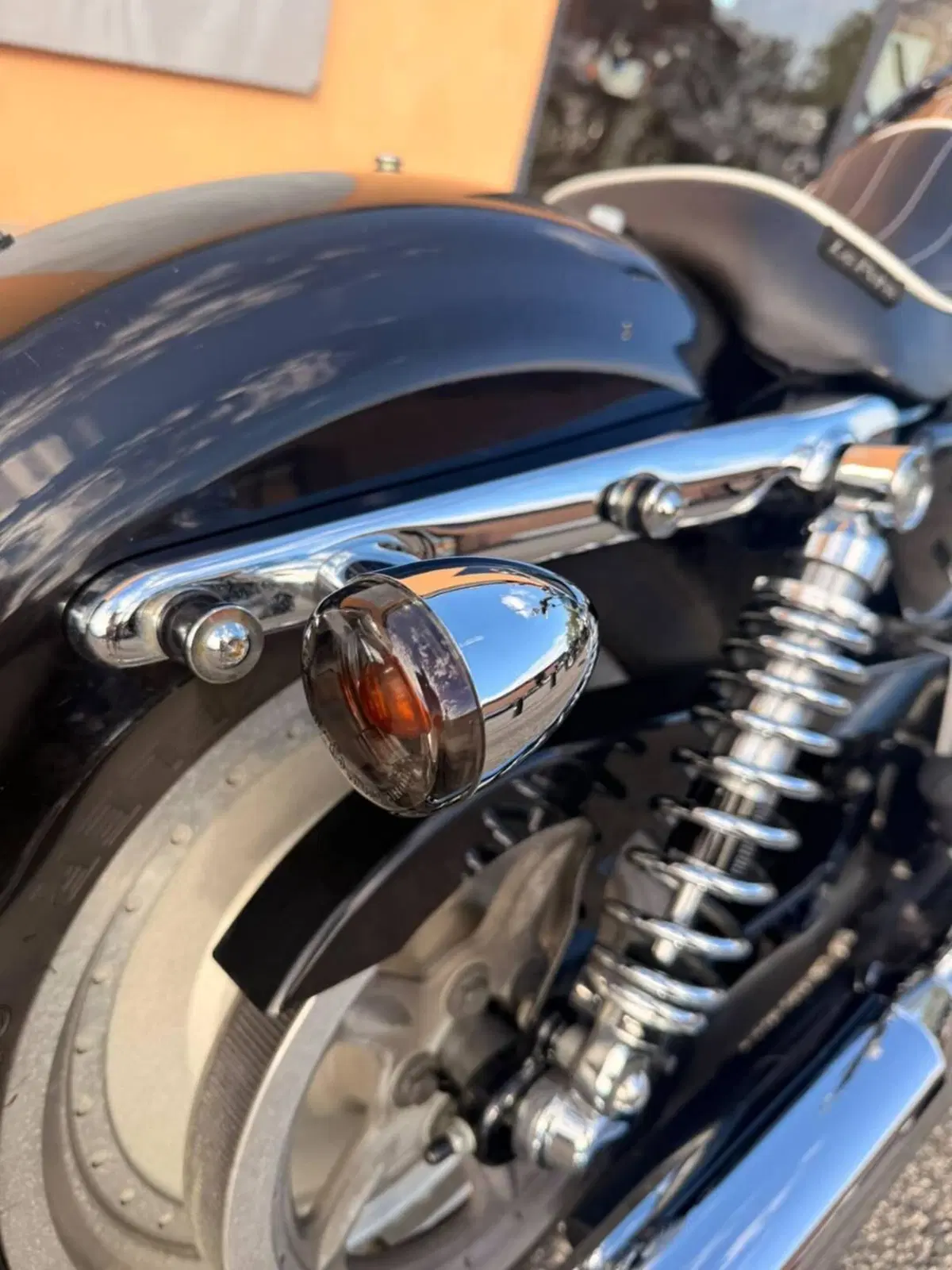 Harley-Davidson 883 Custom (2006 - 07) - XL 883C (7)