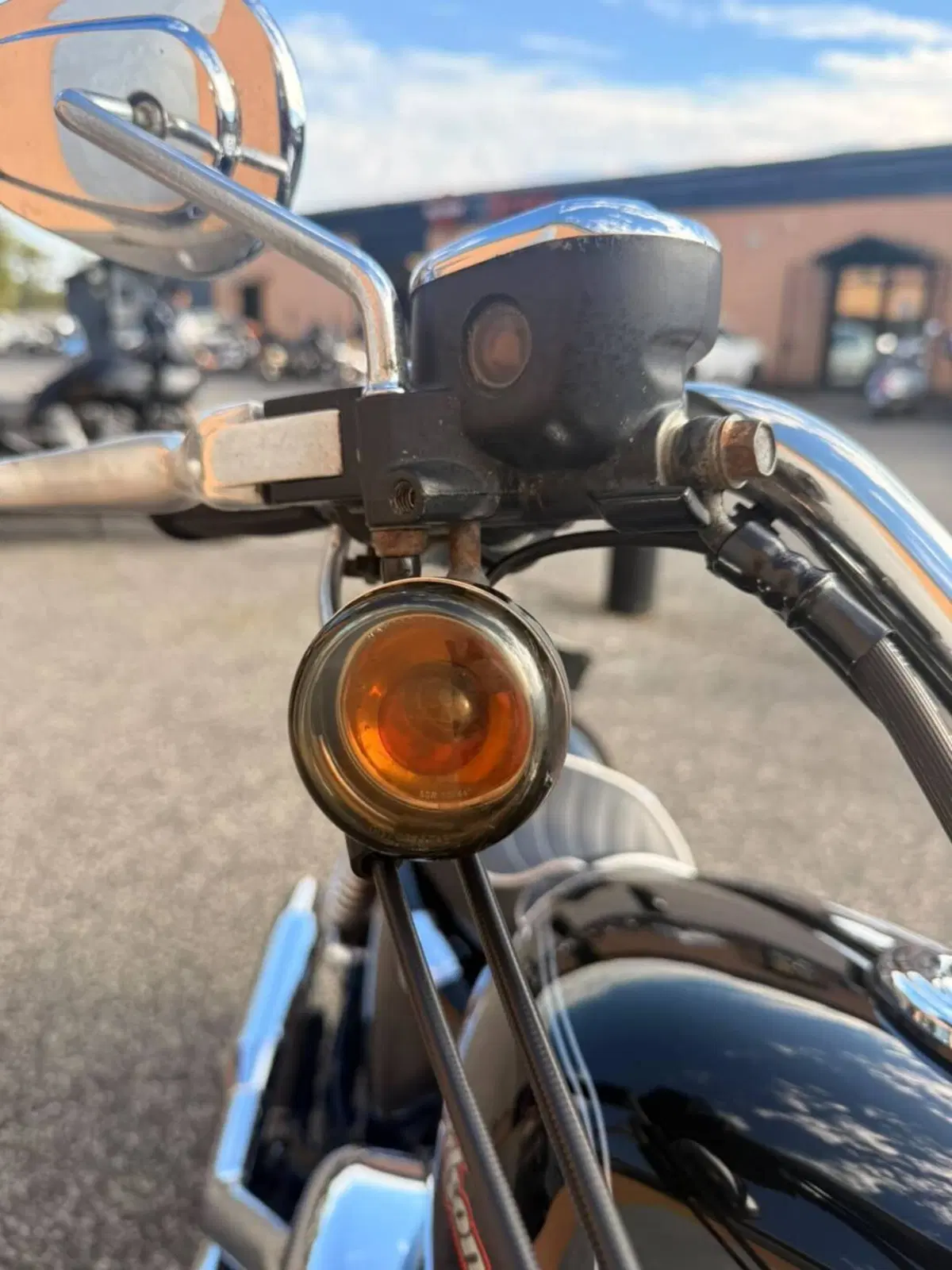 Harley-Davidson 883 Custom (2006 - 07) - XL 883C (11)