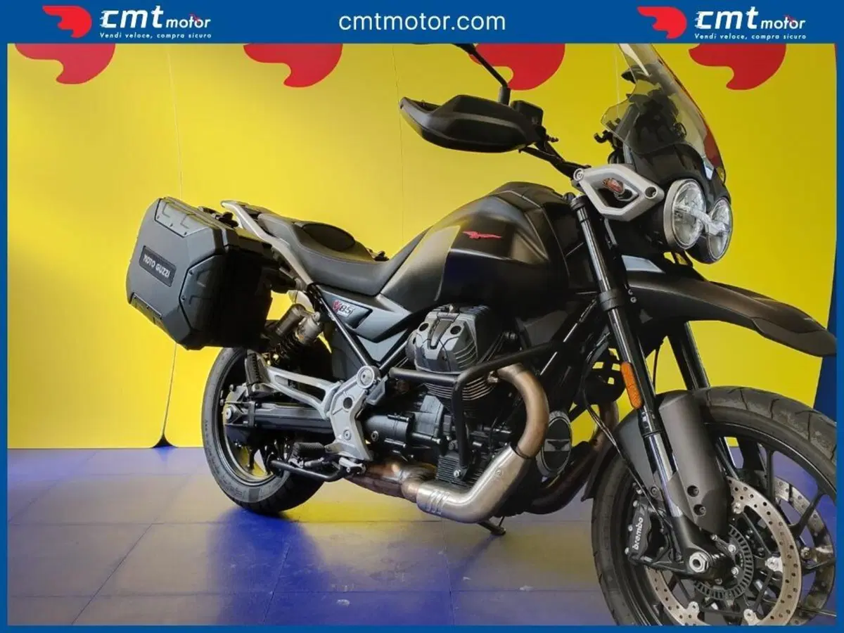 Moto Guzzi V85 Strada (2024 - 26) (3)
