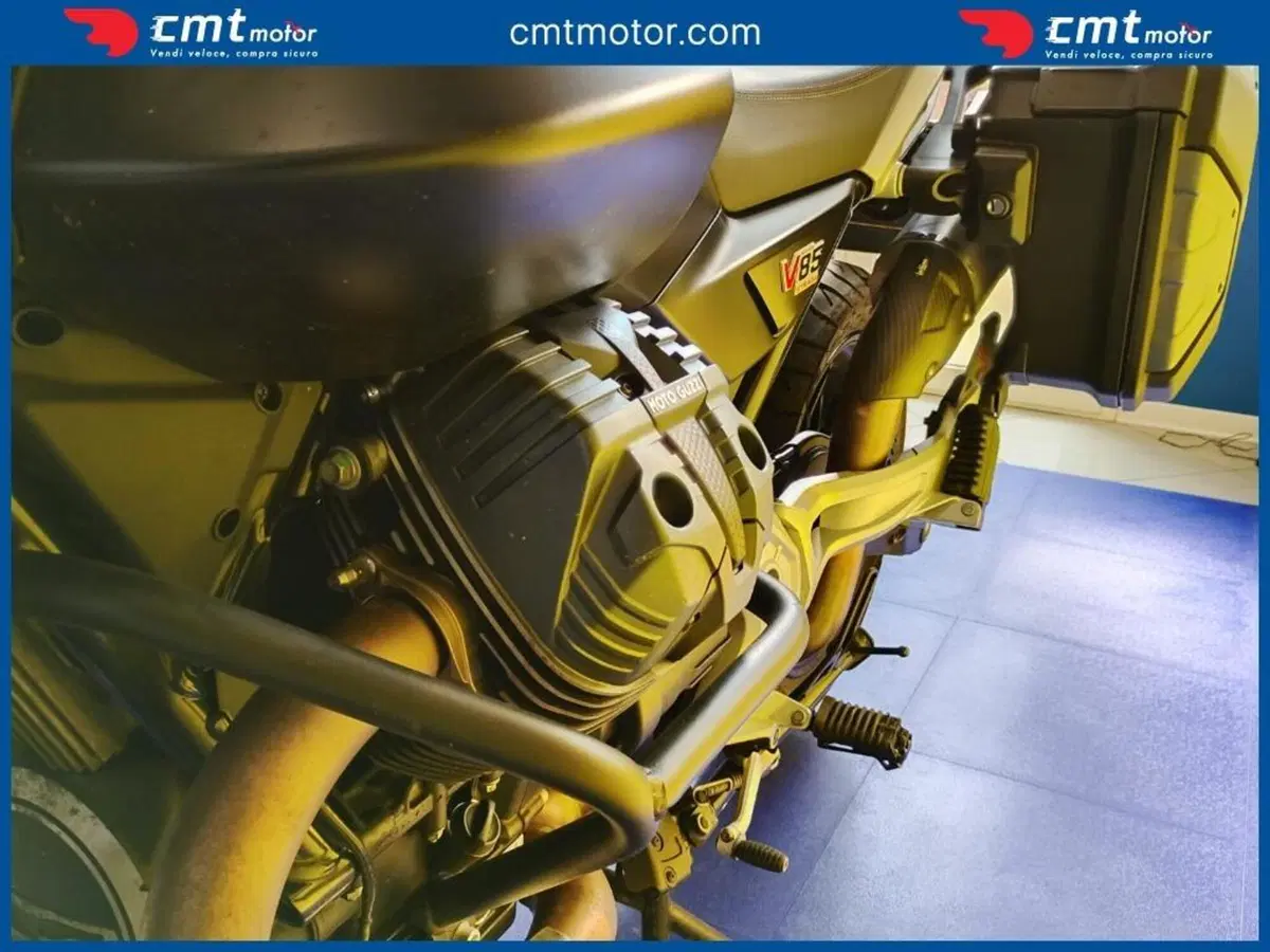 Moto Guzzi V85 Strada (2024 - 26) (11)