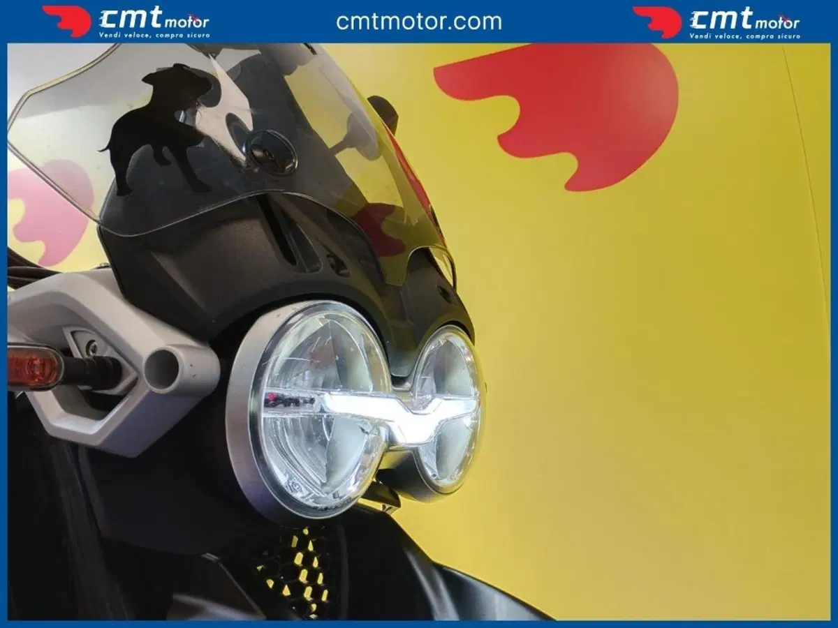 Moto Guzzi V85 Strada (2024 - 26) (13)