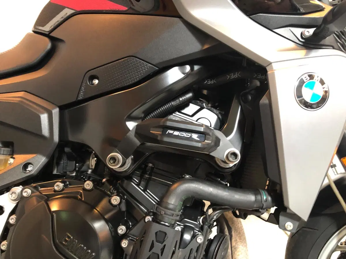 Bmw F 900 R (2021 - 24) (2)