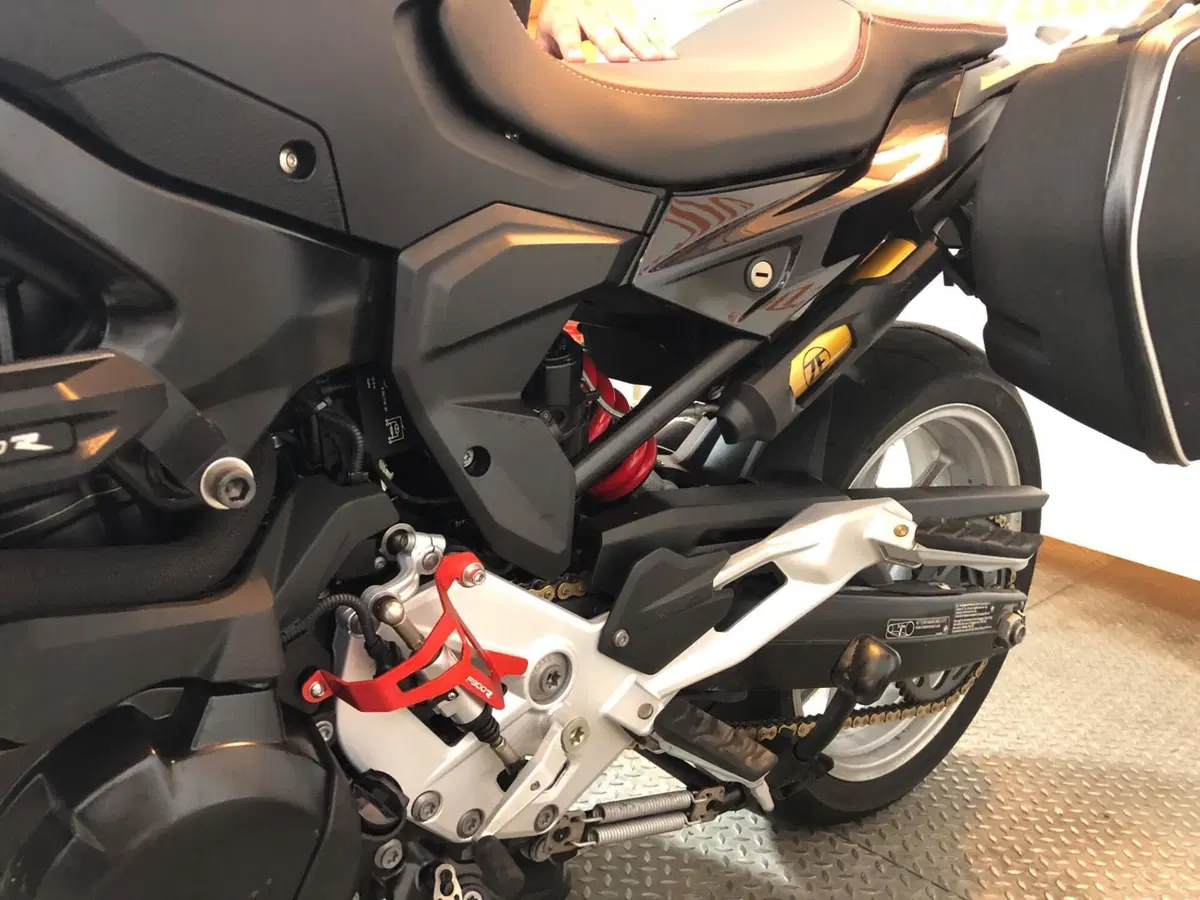 Bmw F 900 R (2021 - 24) (6)