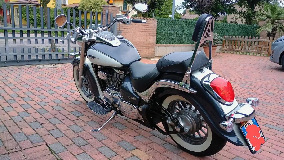 Suzuki Intruder 800 C (2009 - 14) (4)