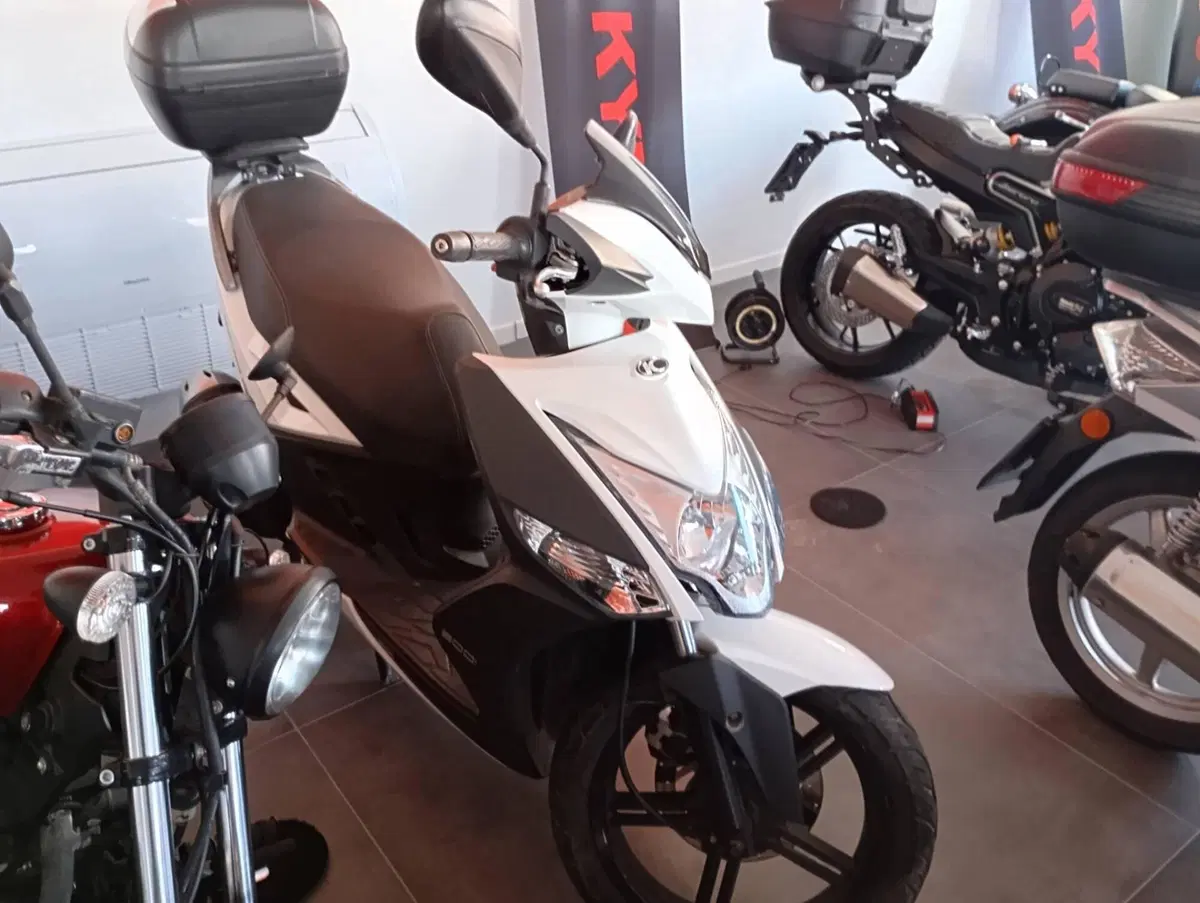 Kymco Agility 200i R16 + (2014 - 17) (3)