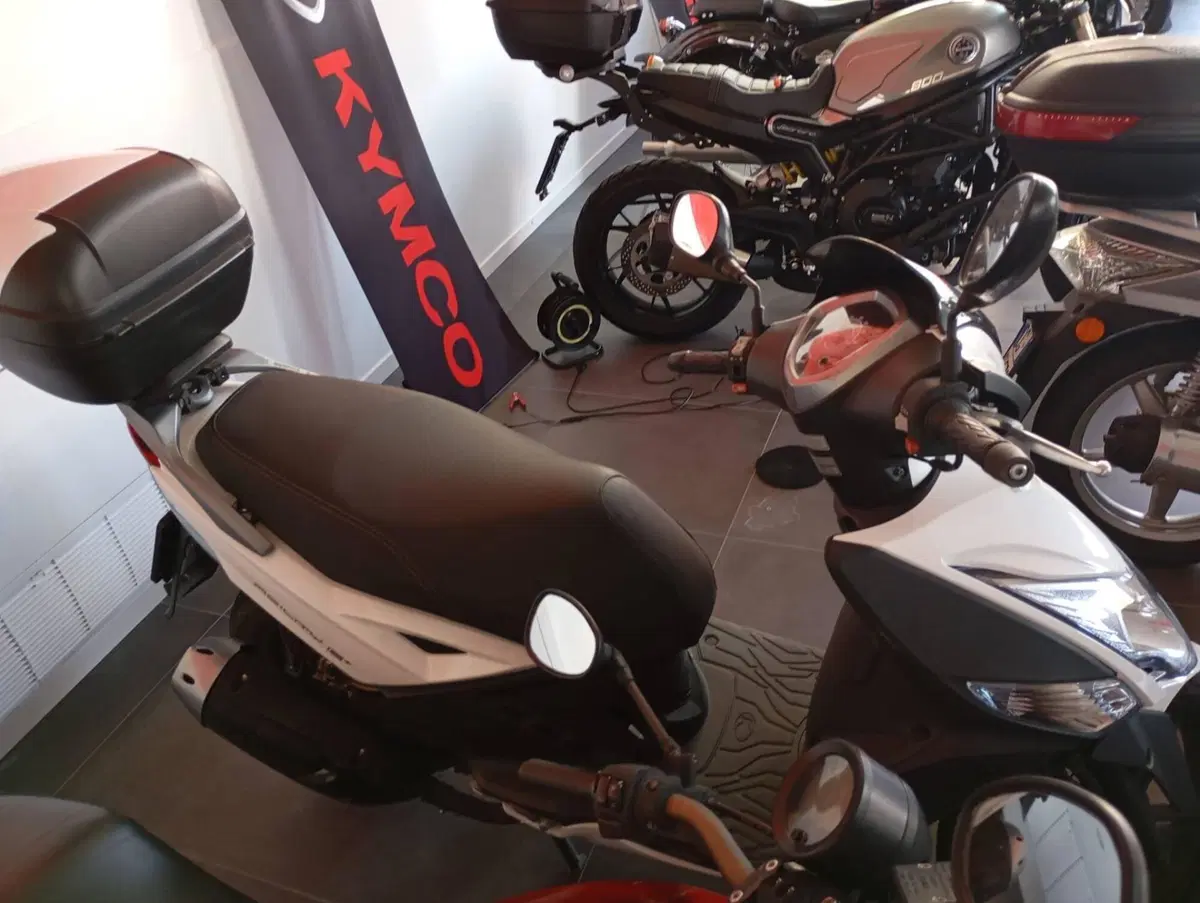 Kymco Agility 200i R16 + (2014 - 17) (4)