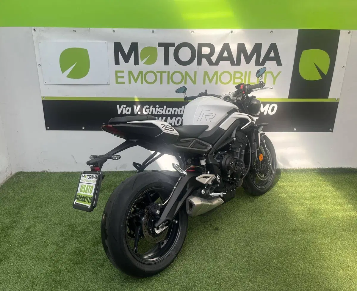 Triumph Street Triple 765 R (2023 - 26) (4)