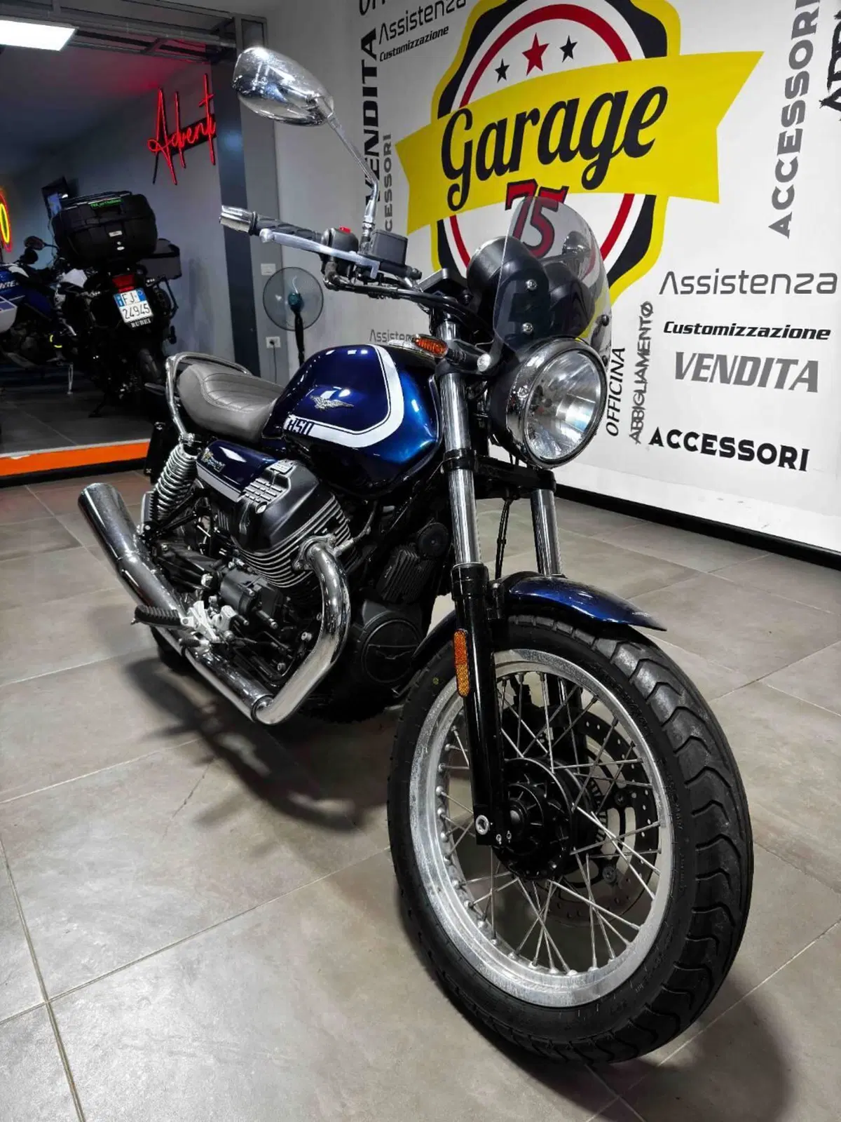 Moto Guzzi V7 850 Stone Special Abs (2021) (2)