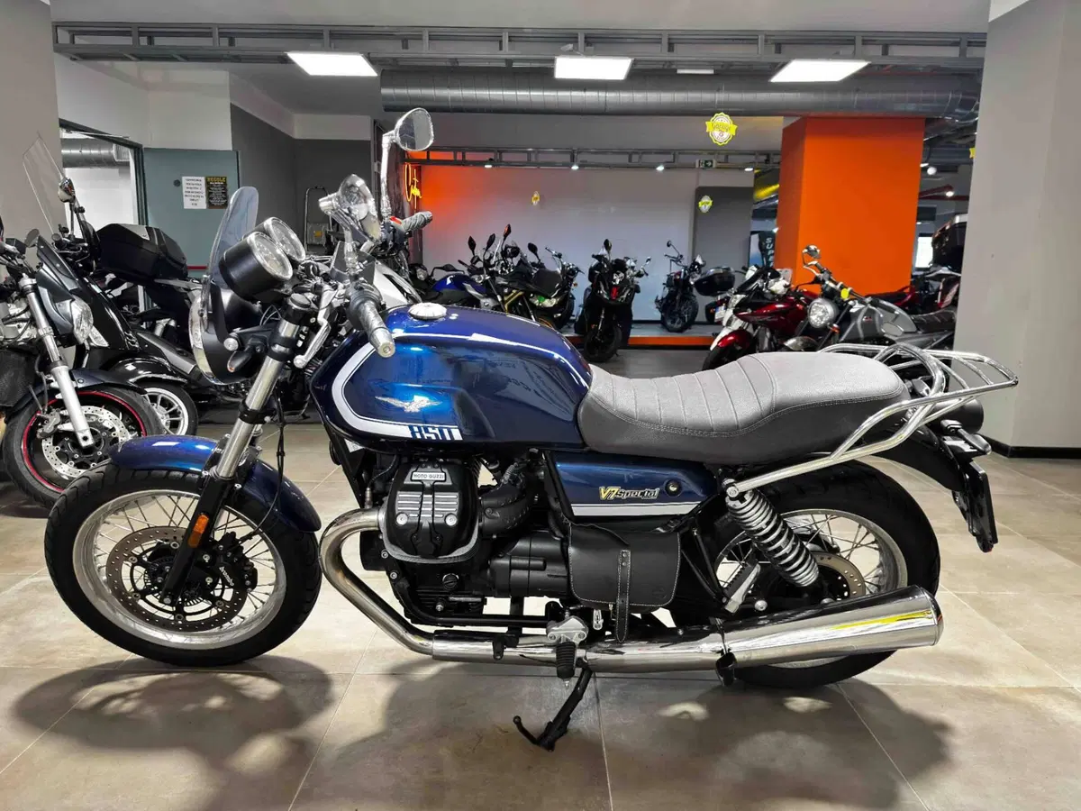 Moto Guzzi V7 850 Stone Special Abs (2021) (4)