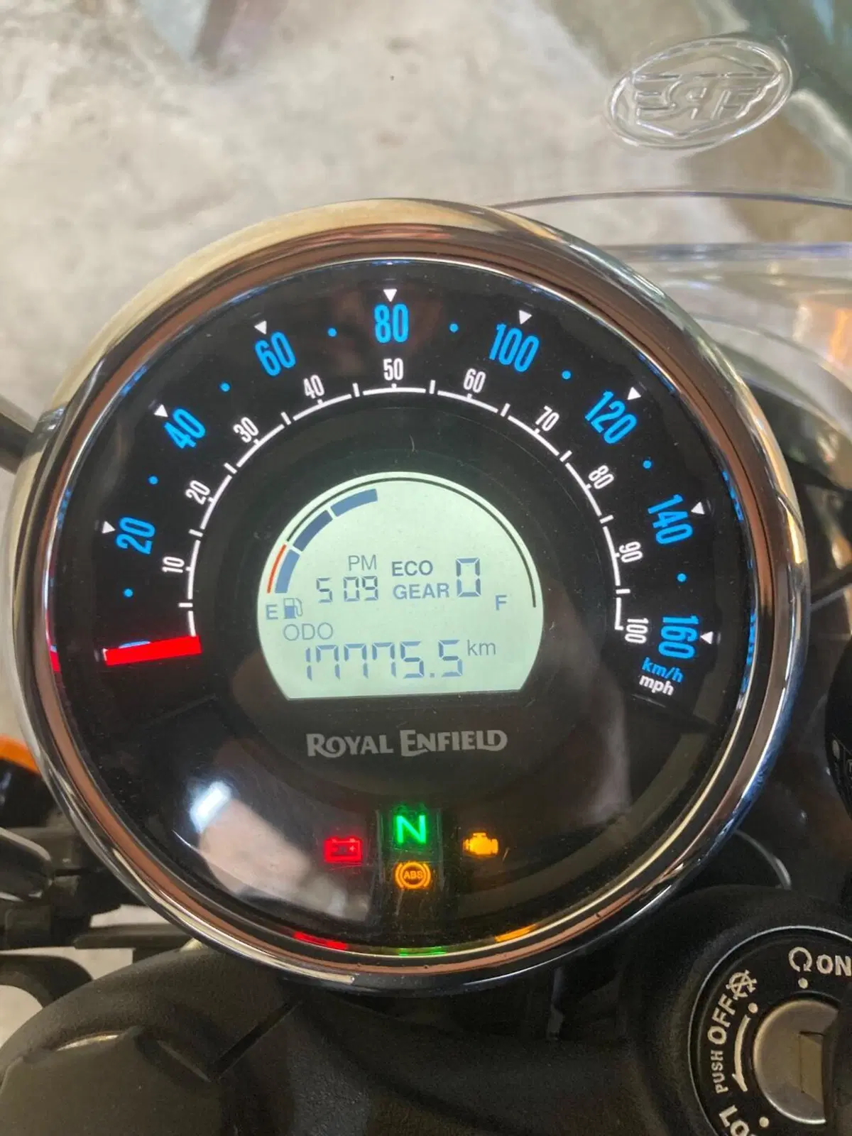 Royal Enfield Meteor 350 (2021 - 26) (4)