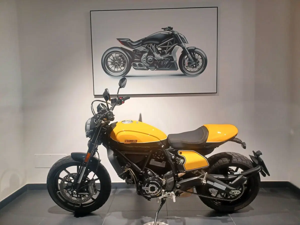Ducati Scrambler 800 Full Throttle (2017 - 21) (2)