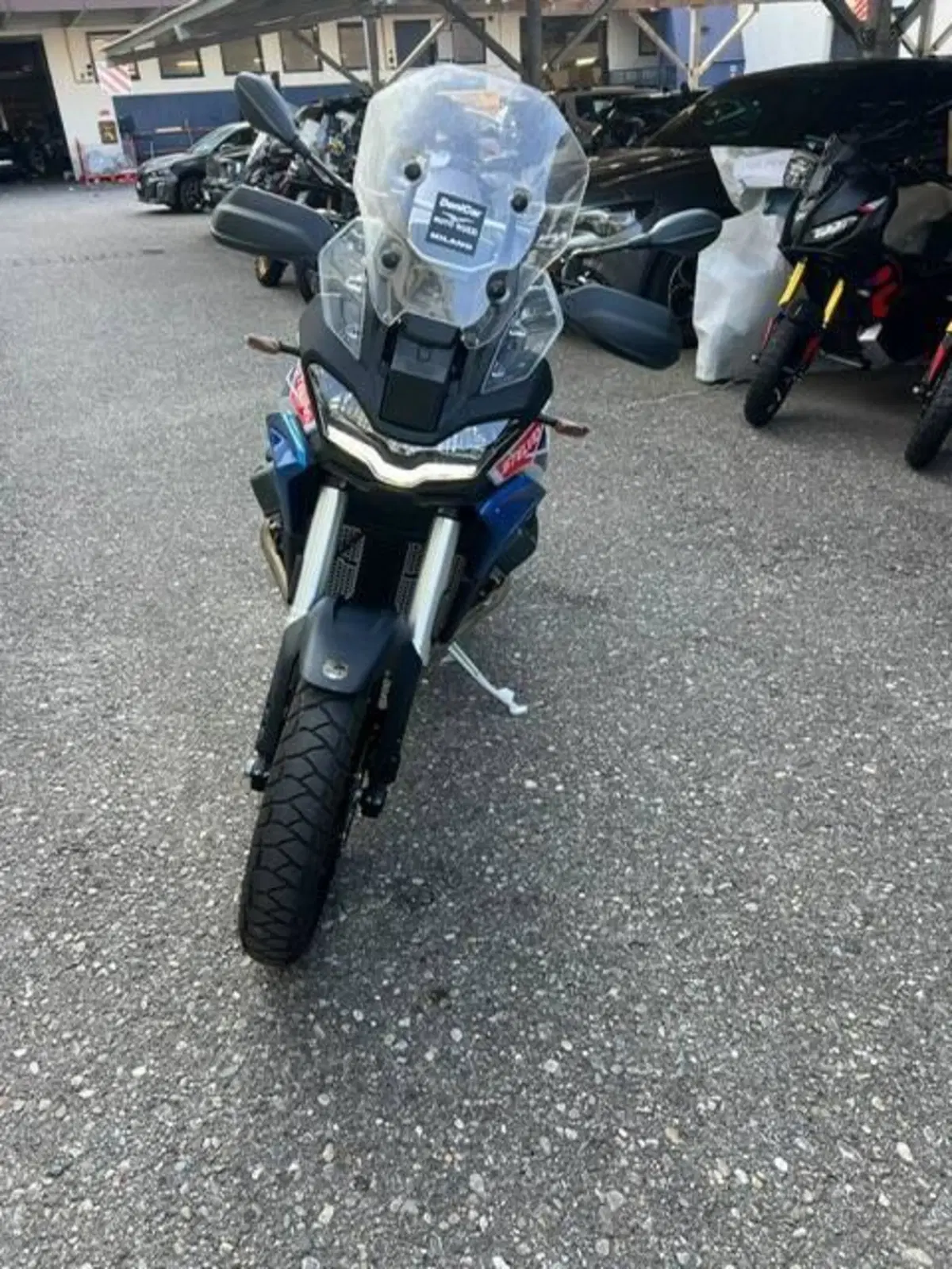Moto Guzzi Stelvio Duecento Tributo (2025 - 26) (3)