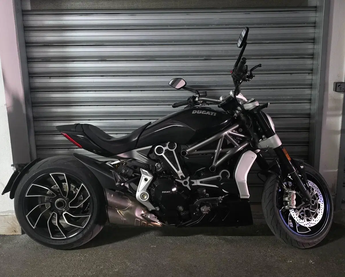 Ducati XDiavel 1262 S (2021 - 24) (5)