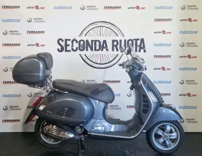 Vespa GTS 300 Touring Hpe (2021 - 22) usata
