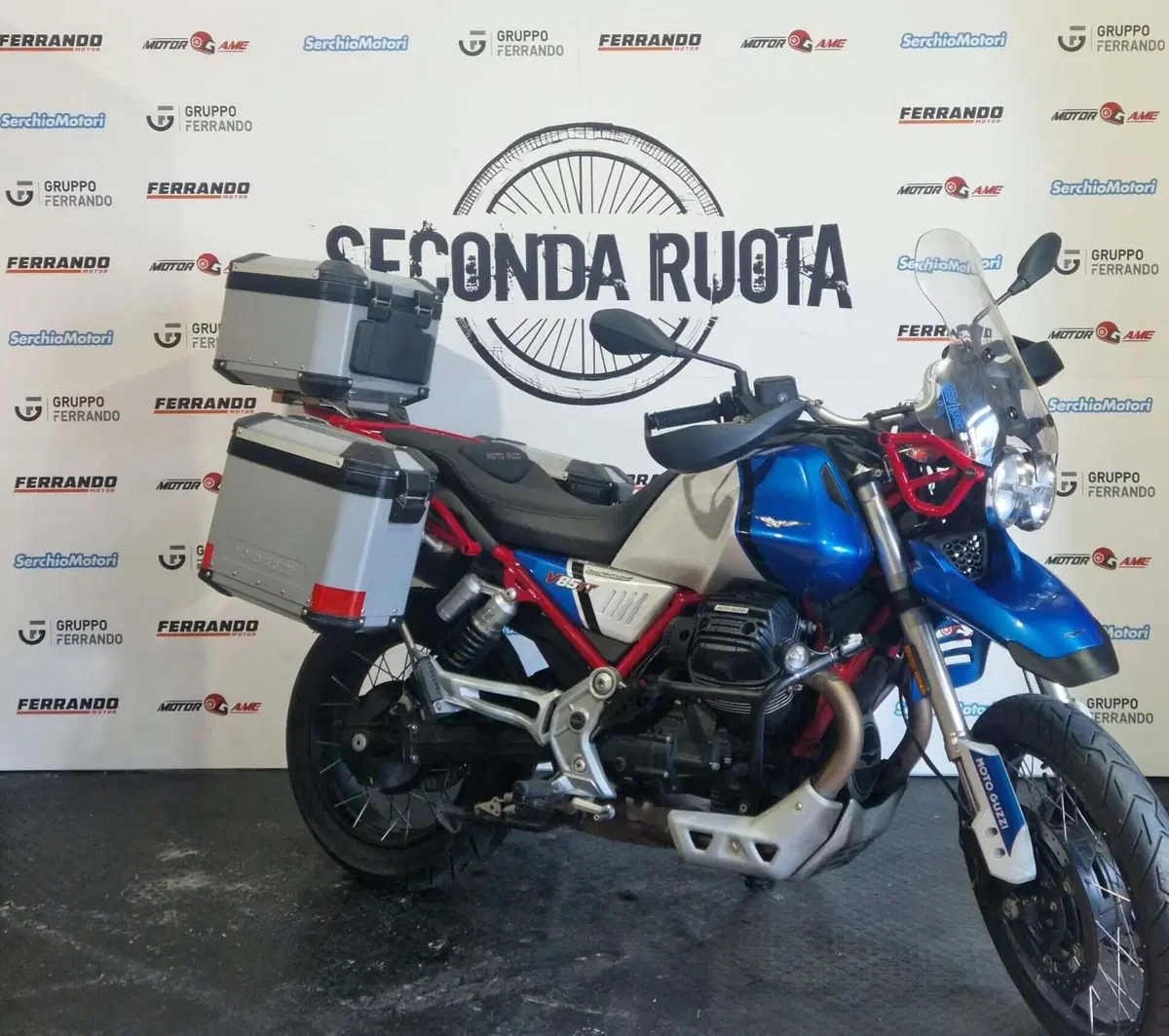 Moto Guzzi V85 TT Evocative Graphics (2021 - 23) (4)