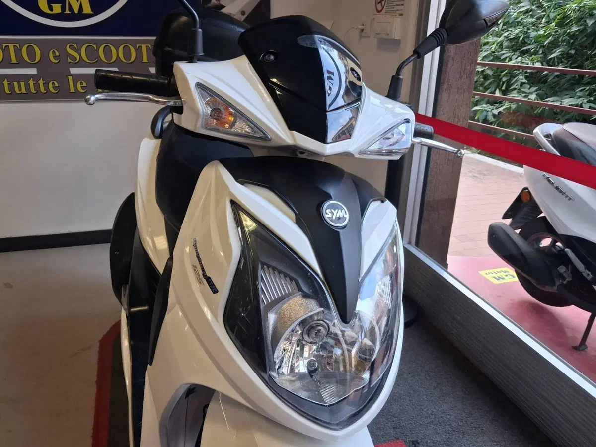 Sym Symphony 125 SR (2025) (4)