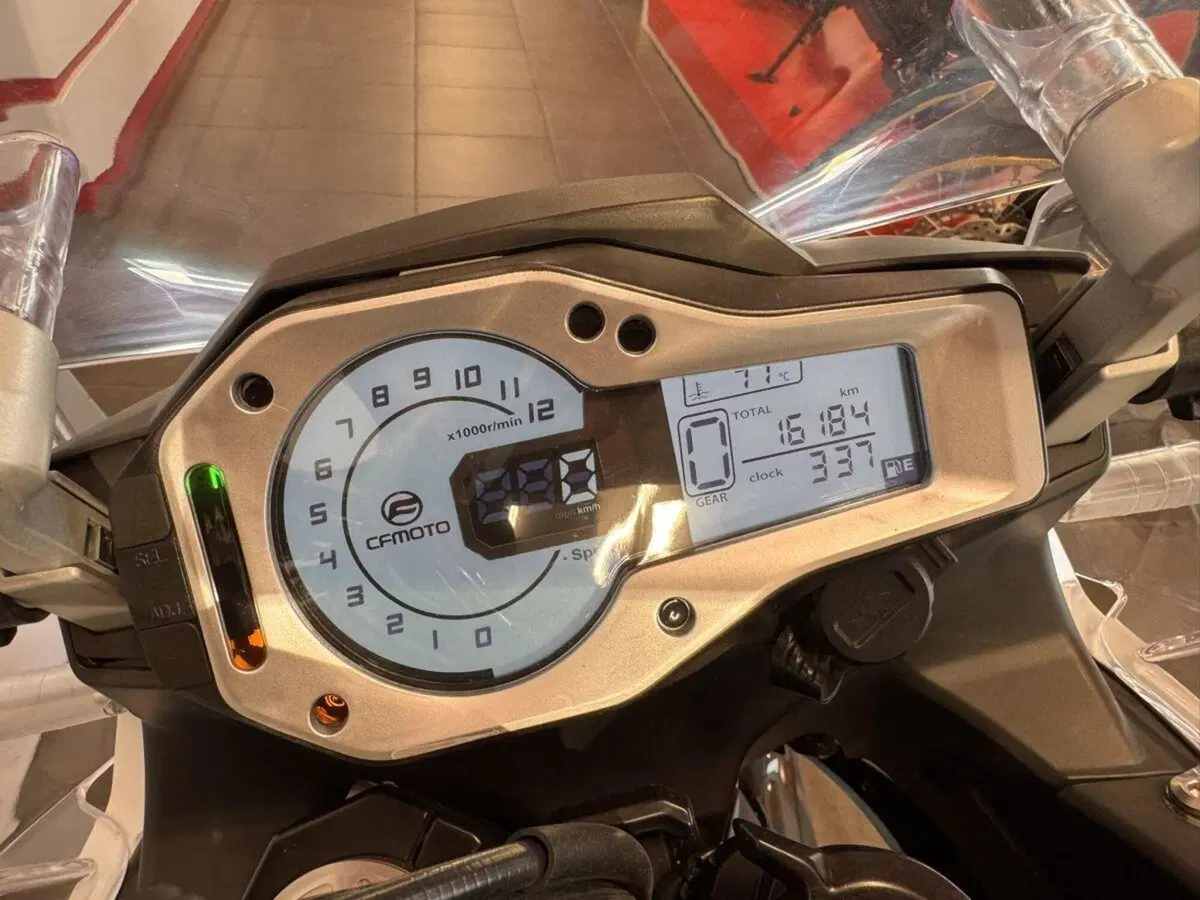 CFMOTO 650MT (2021 - 24) (5)