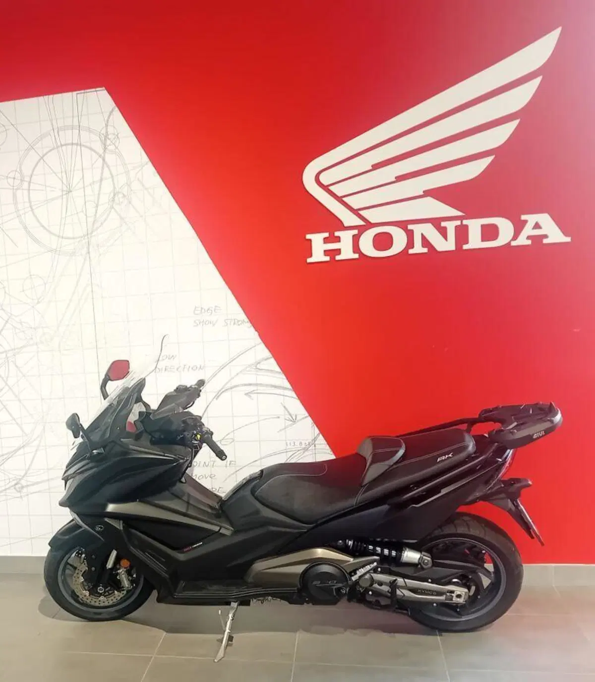 Kymco AK 550 ETS (2021 - 26) (2)