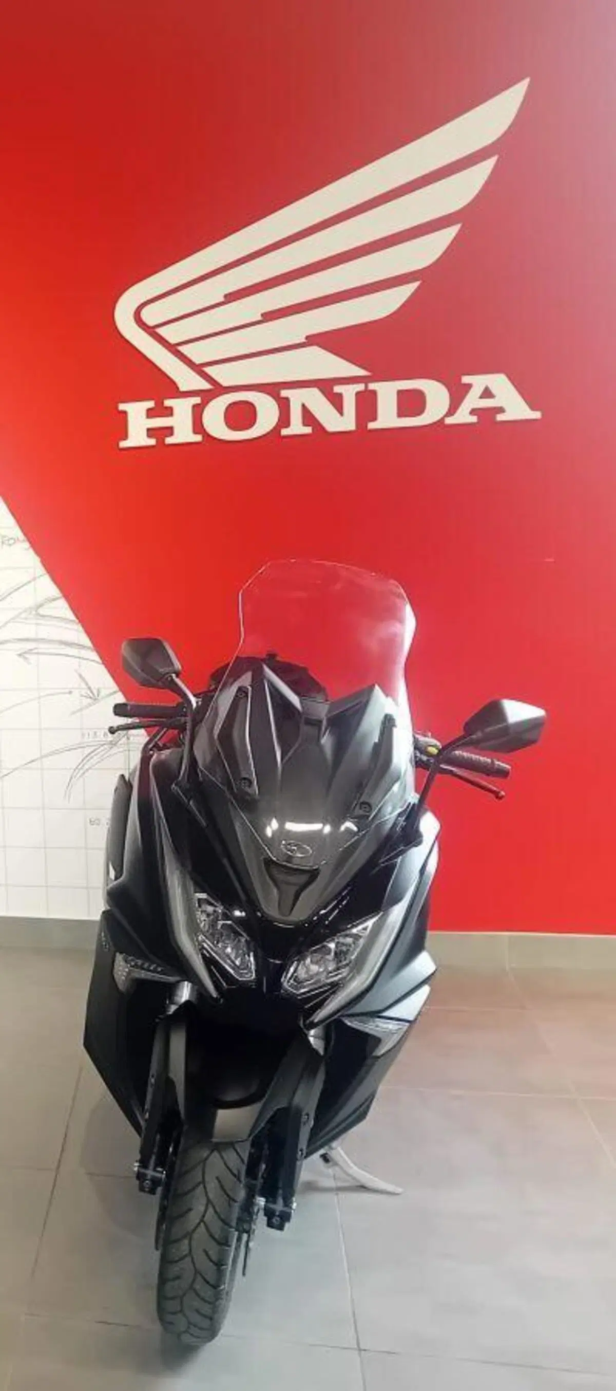 Kymco AK 550 ETS (2021 - 26) (3)