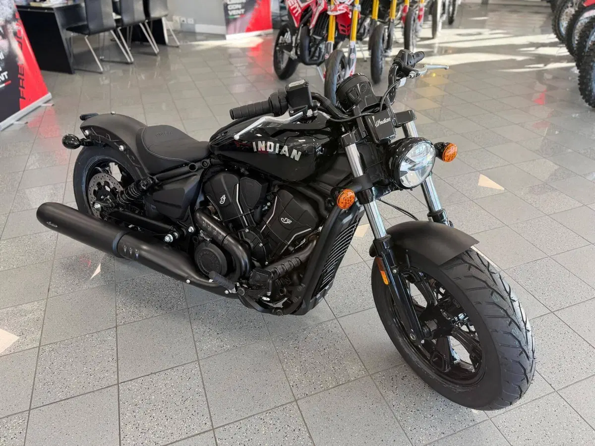 Indian Scout Sixty 999 Bobber (2025 - 26) (2)
