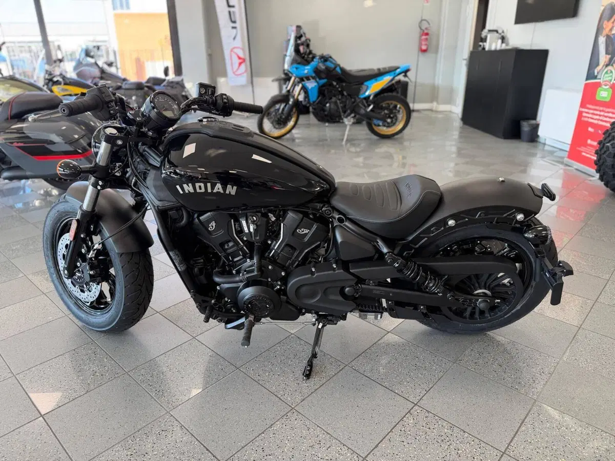 Indian Scout Sixty 999 Bobber (2025 - 26) (5)