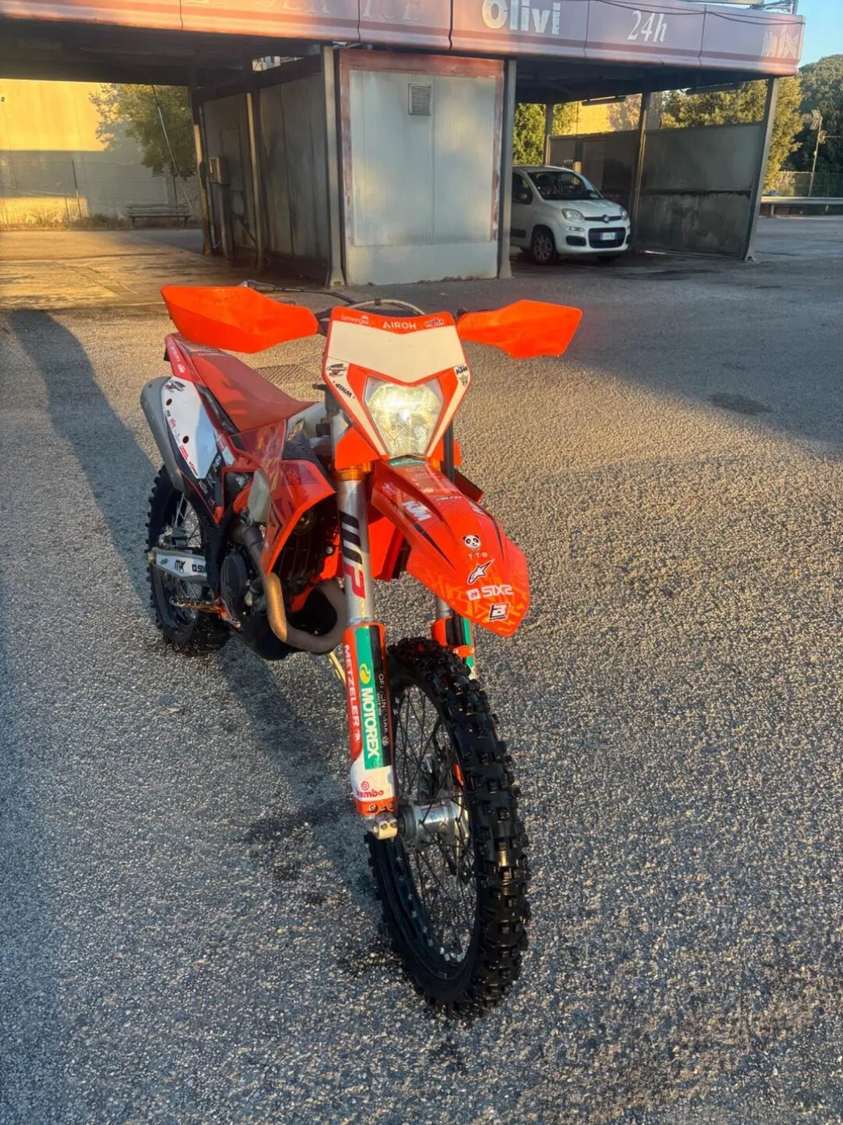 KTM 250 EXC-F Six Days (2025) (4)