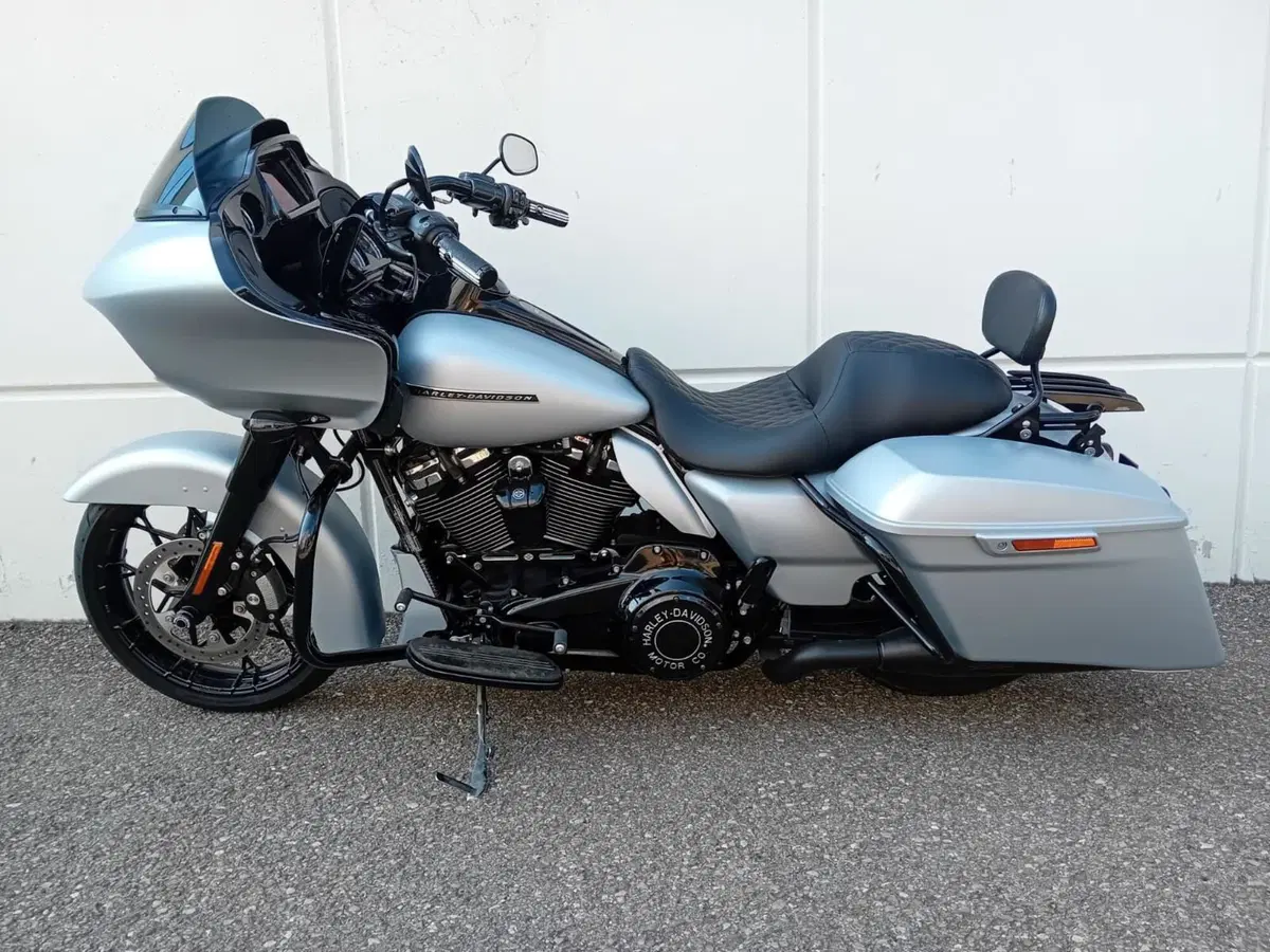 Harley-Davidson 114 Road Glide Special (2019 - 20) - FLTRXS (2)